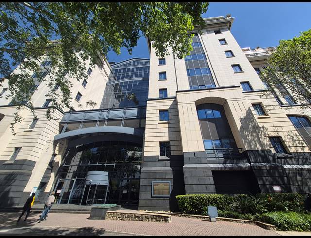 1,295M² OFFICE TO LET IN SANDTON CENTRAL